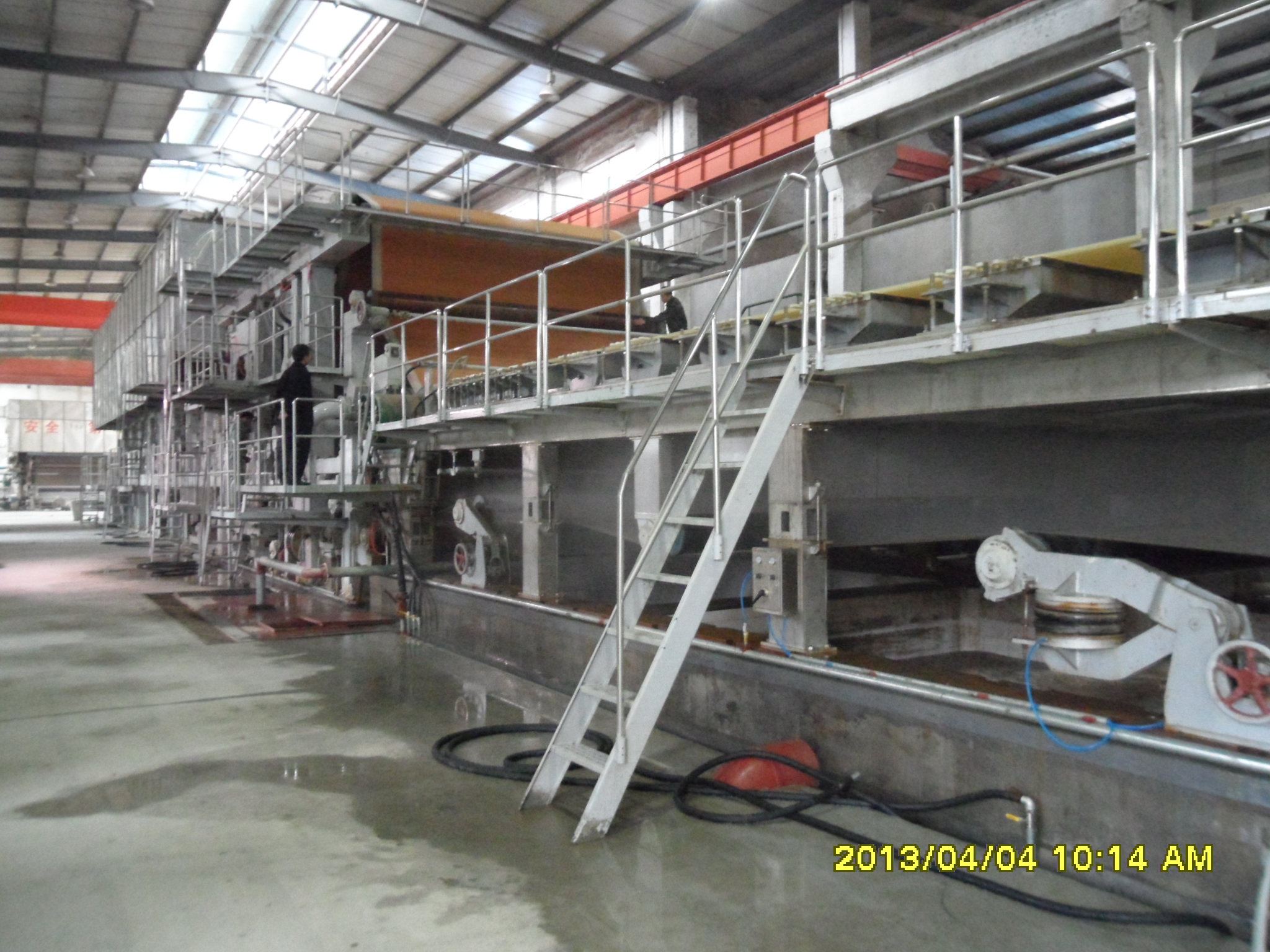 2011年2月，嵊州天宇紙業(yè)4000/350普瓦紙機順利出紙